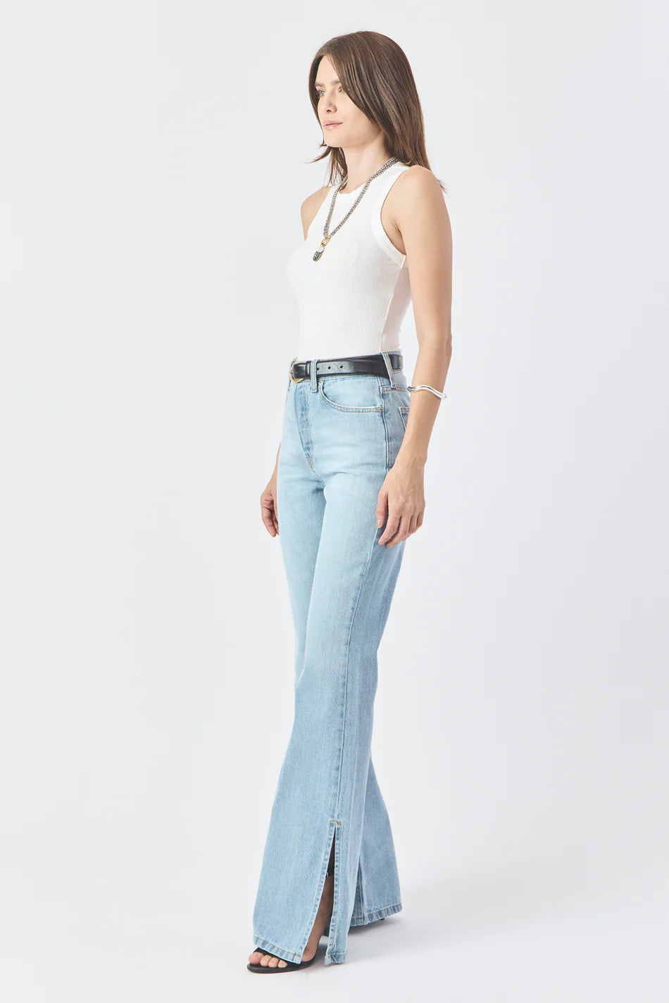 CALÇA ELIS FEMININA BOOTCUT COM FENDA JEANS CLARO