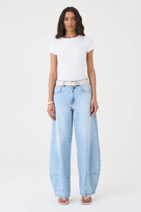 CALÇA FABI FEMININA BALLOON RECORTES JEANS CLARO